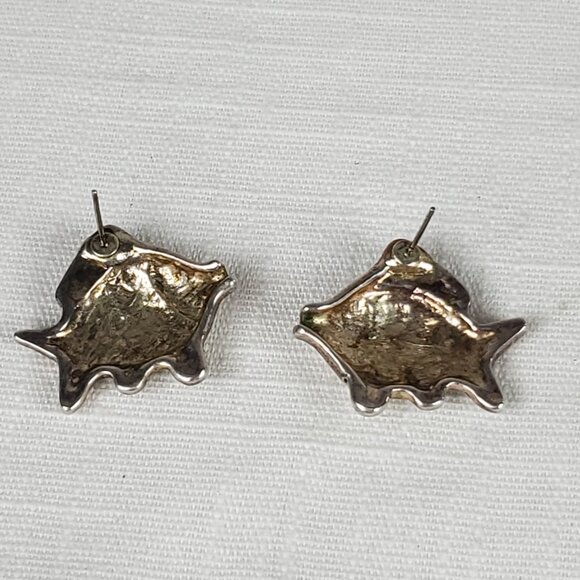 Super Cute Silver Tone Large Kissing Fish Earrings - Picture 2 of 3